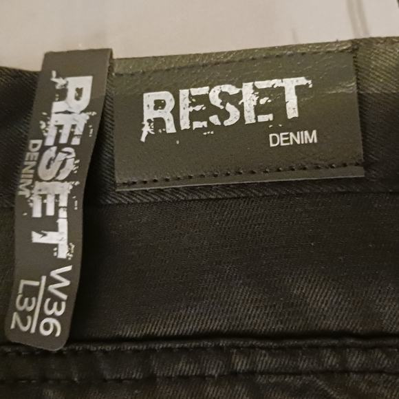 Jeans - Picture 3 of 4